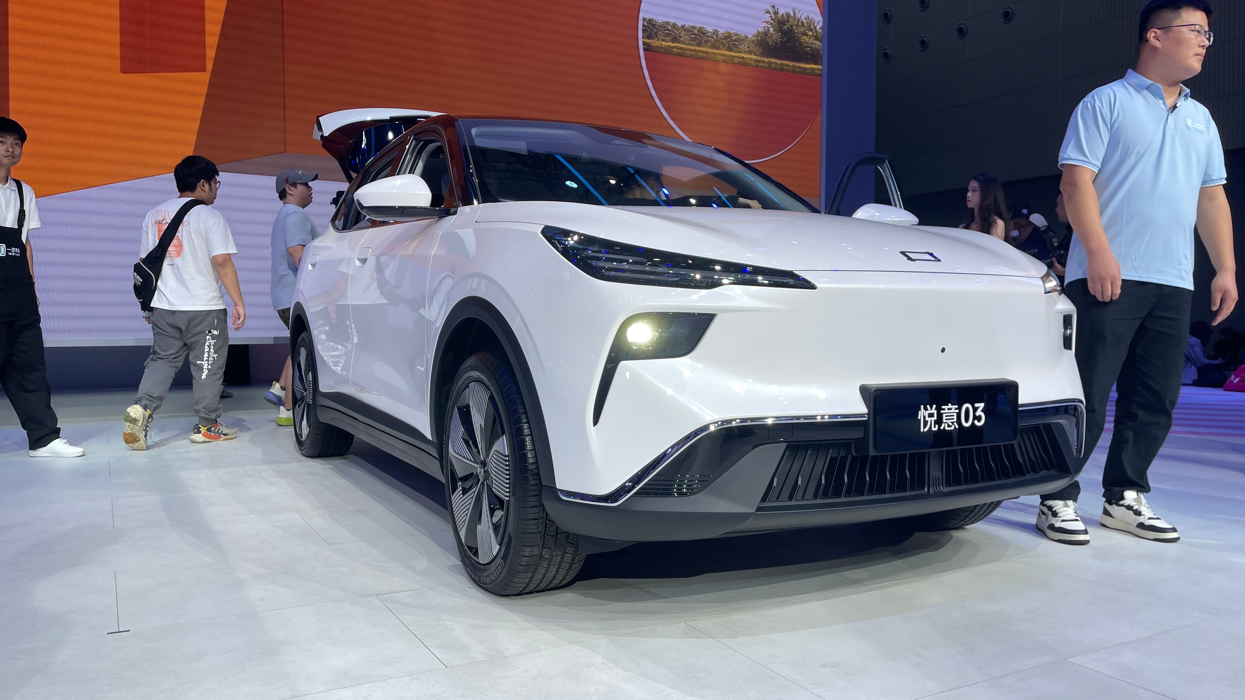 2024广州车展  中国一汽新款城市纯电SUV——悦意03在2024广州车展完成