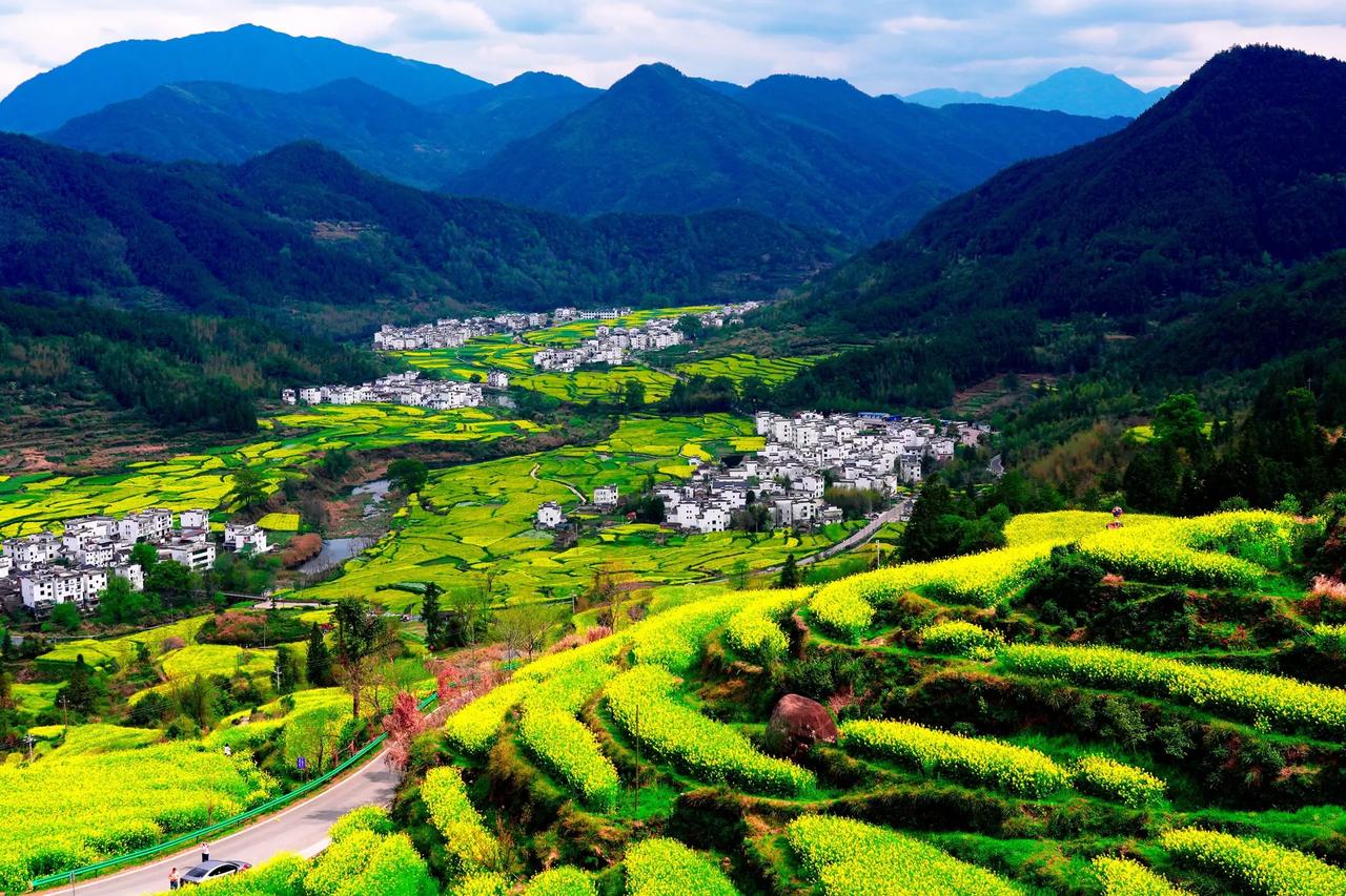 遇到一位来自南京的高三学生，基础较为薄弱，数学只能考二十几分。说实话，若想考到八