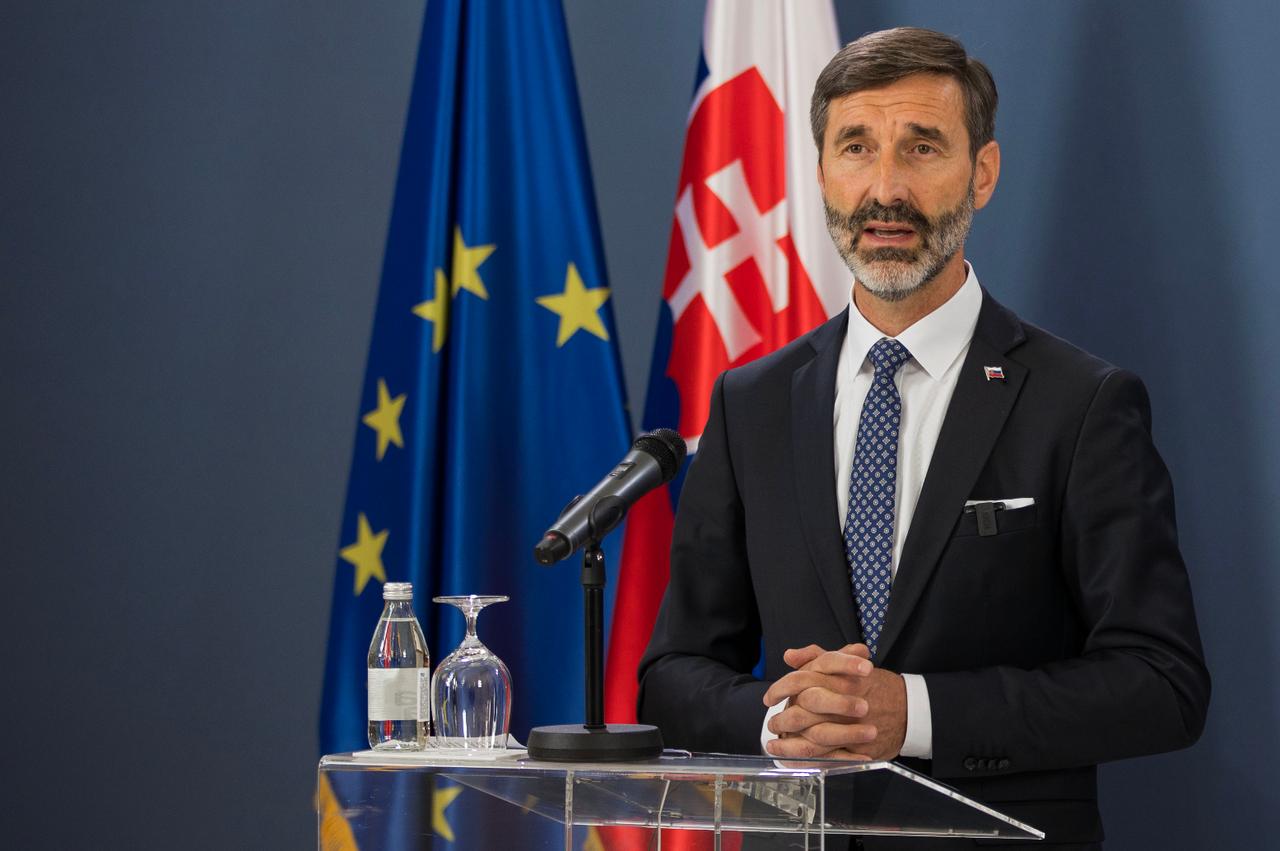 乌克兰“政治勒索”玩砸了
欧尔班下台后，斯洛伐克决定硬刚到底！
斯洛伐克外长布拉