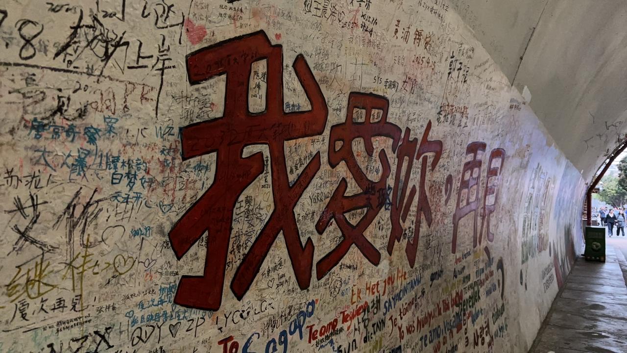 为何云南没有好品牌的白酒？比如茅子，五粮液？
那是以为云南人存不住酒！
不是没有