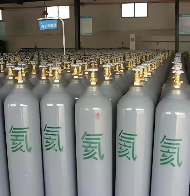 谁能想到多国接连收紧氦气供给后，我们一纸管控直接扭转供需博弈局面，这回轮到海外厂