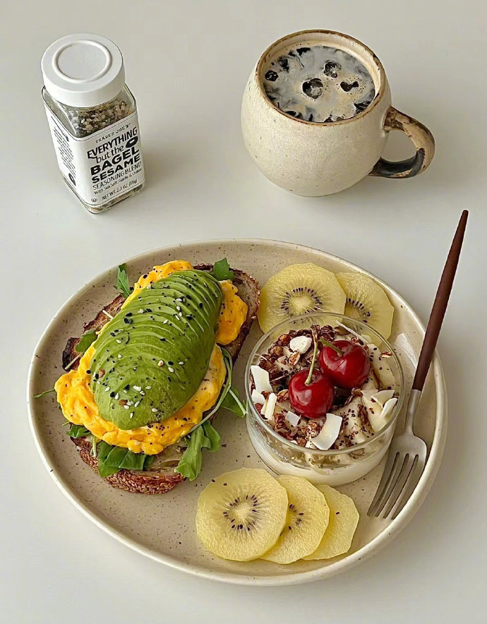 元气brunch🥪🌮🌭🥝(੭ •_•)🍽️ 