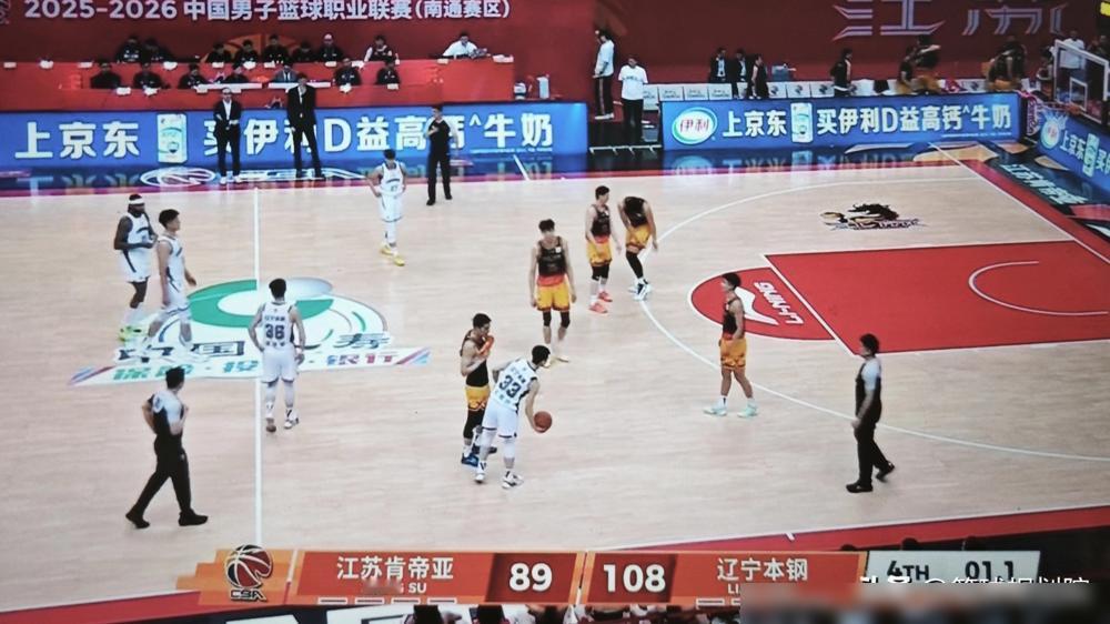 宁可被上海血洗34分，也要在季后赛碰一碰？辽宁队这葫芦里卖的什么药。
你想想看