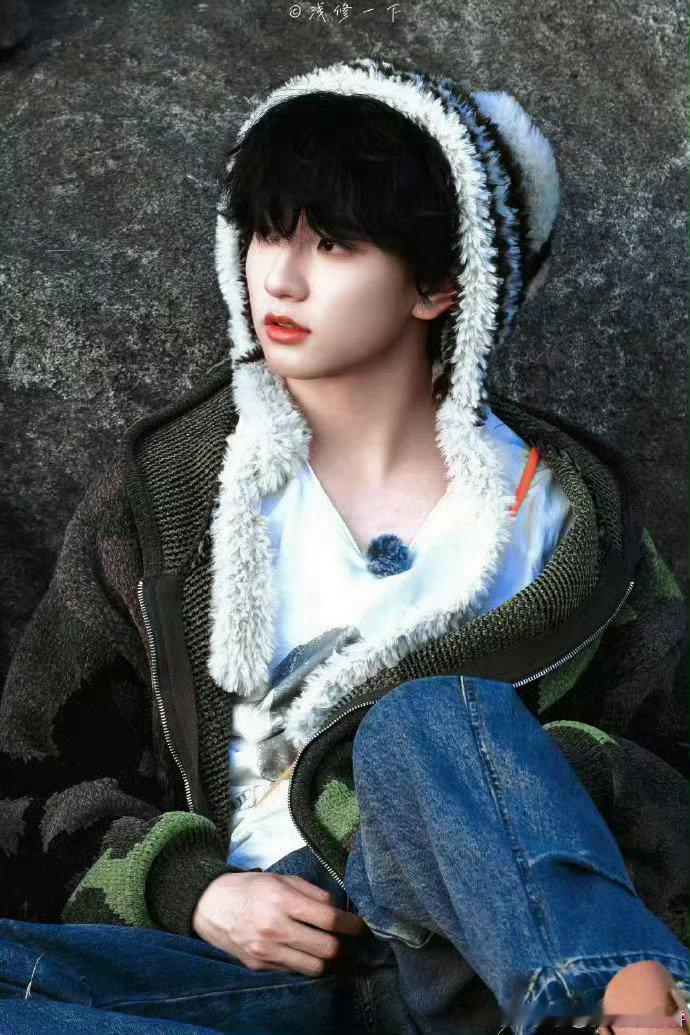 穆祉丞周五晚高疯高光时刻周五晚高疯 穆祉丞能被这么多人喜欢不是没有原因的，他对每