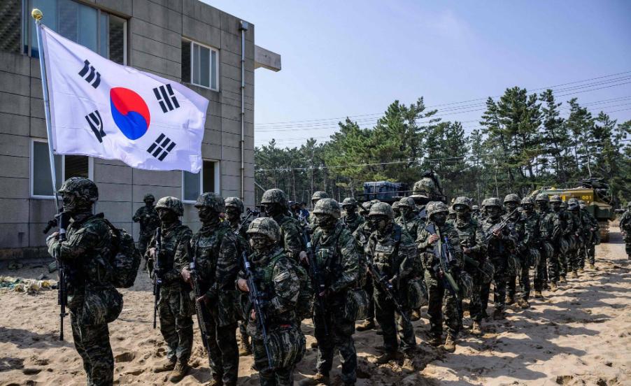 韩国硬气了？居然打算从美国手里拿回战时指挥权。

韩国国防部长官安圭伯5月10日