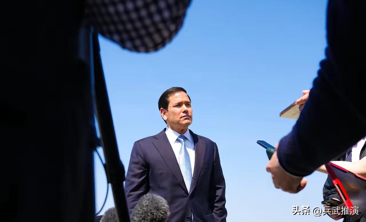 美国国务卿卢比奥今天发文说：“前往法国参加七国集团外长会议，与世界各国领导人会面