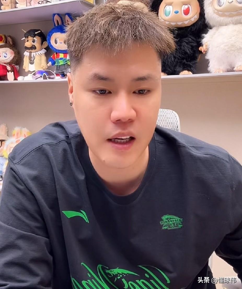 贺天举谈弗格：

“弗格还有油。”

“在场上的作用还是很大。”

“第四节的时