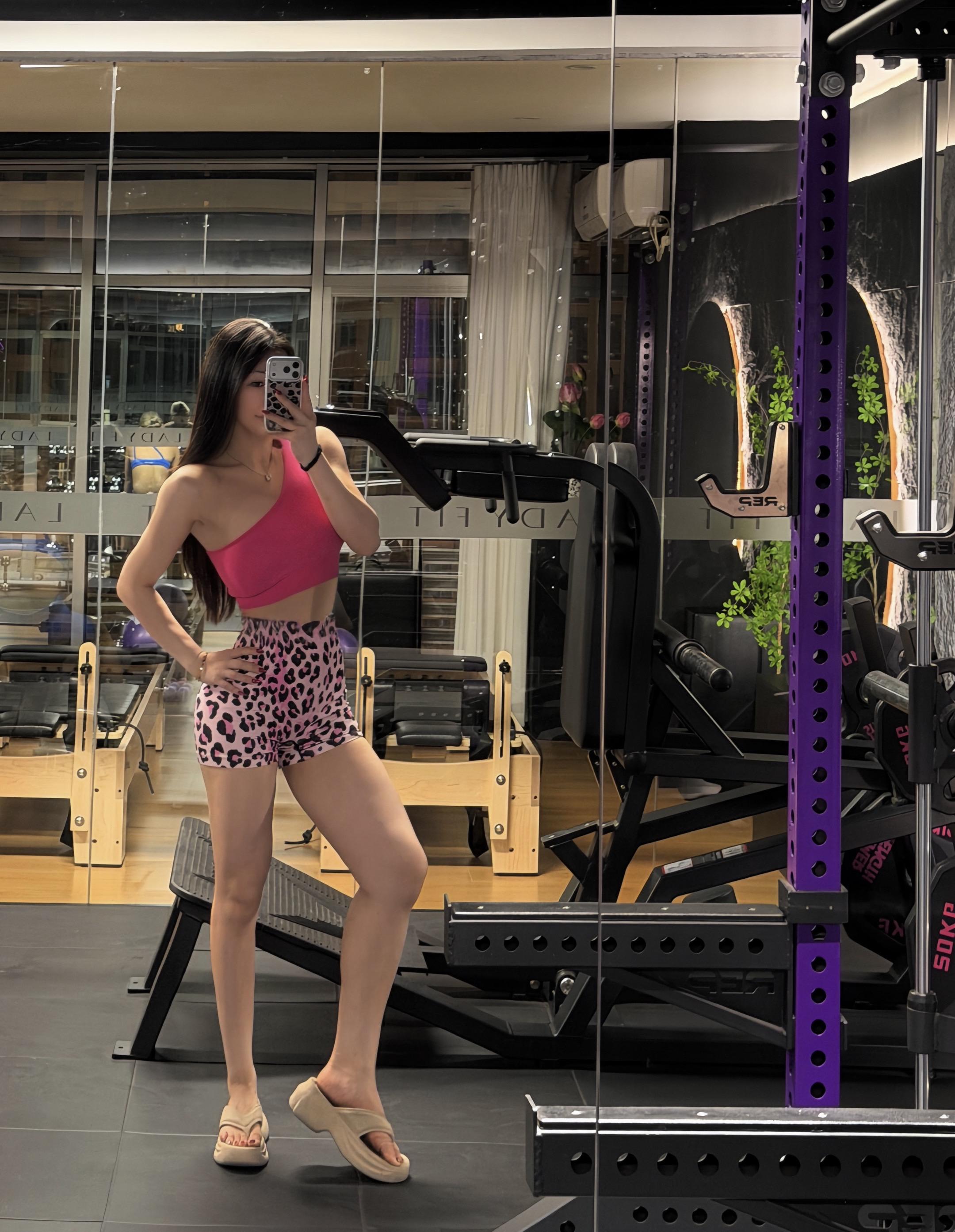 除了真诚 不接受任何形式的表演。