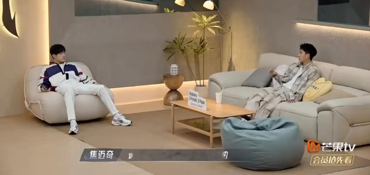 #付辛博曾经每天练舞八小时#付辛博当初去韩国每天练舞八小时，一天就能跳湿5件衣服