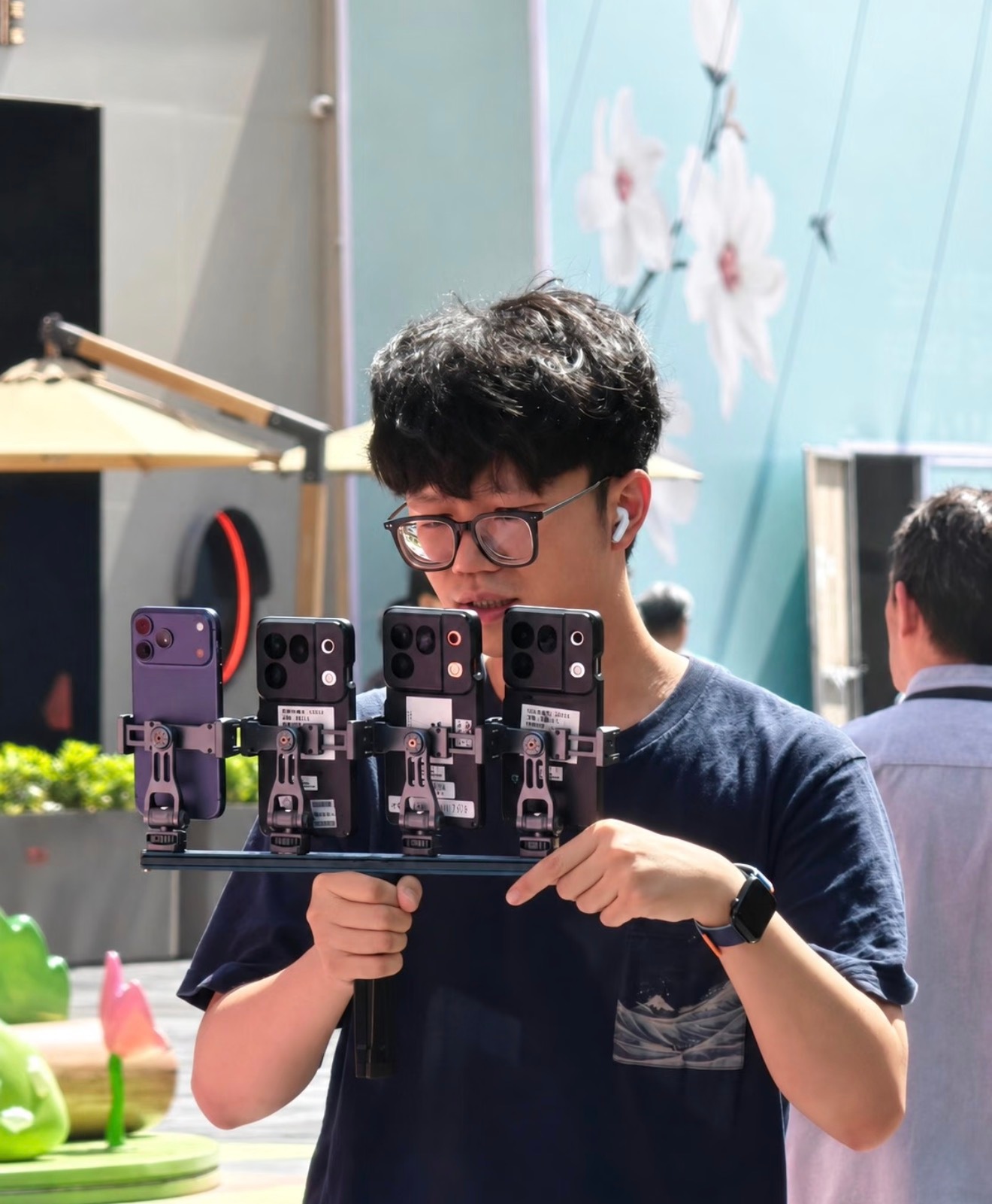 OPPO Find X10 看起来 Deco 布局类Find X9s Pro，也