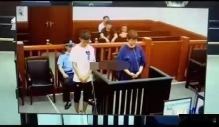 道家老铁在各个评论区说坚强犯为什么还能直播，首先仙洋确实犯错了，这个从道德的层面