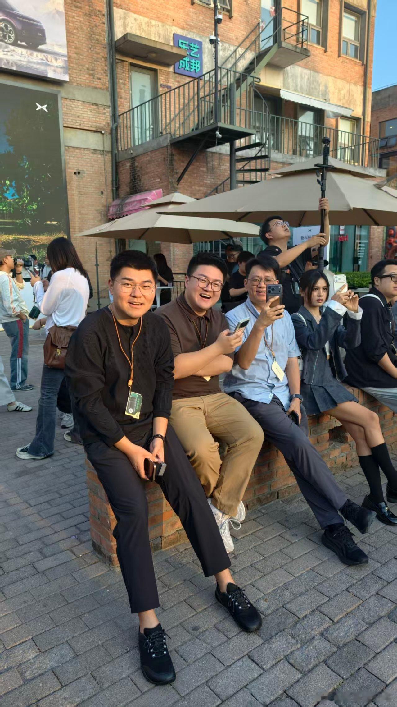 拍的照片，减肥了就是爽，喜欢拍照了。[笑而不语] ​​​