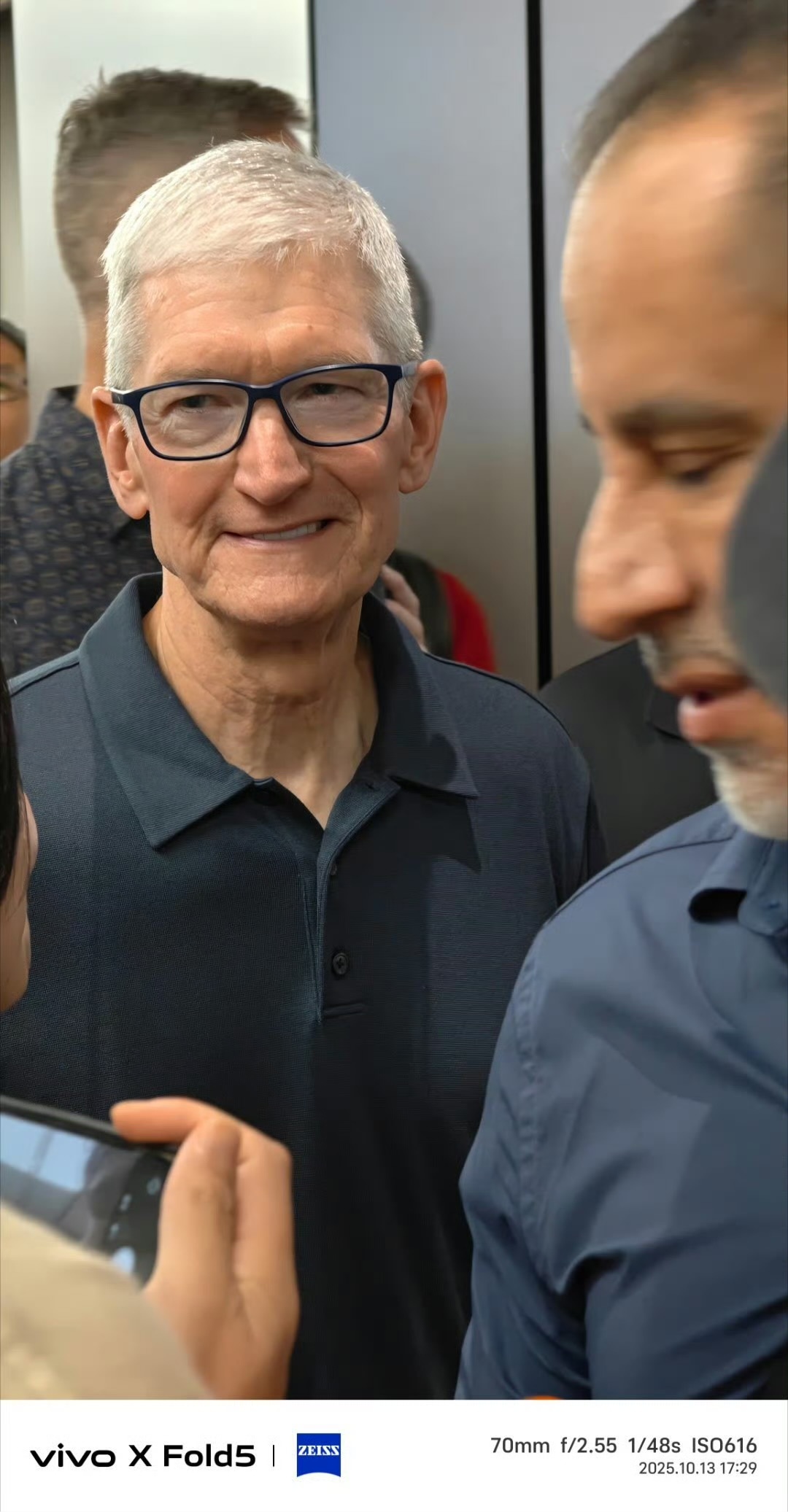 库克不再担任苹果CEO手机没有创新了，只能CEO焕新了