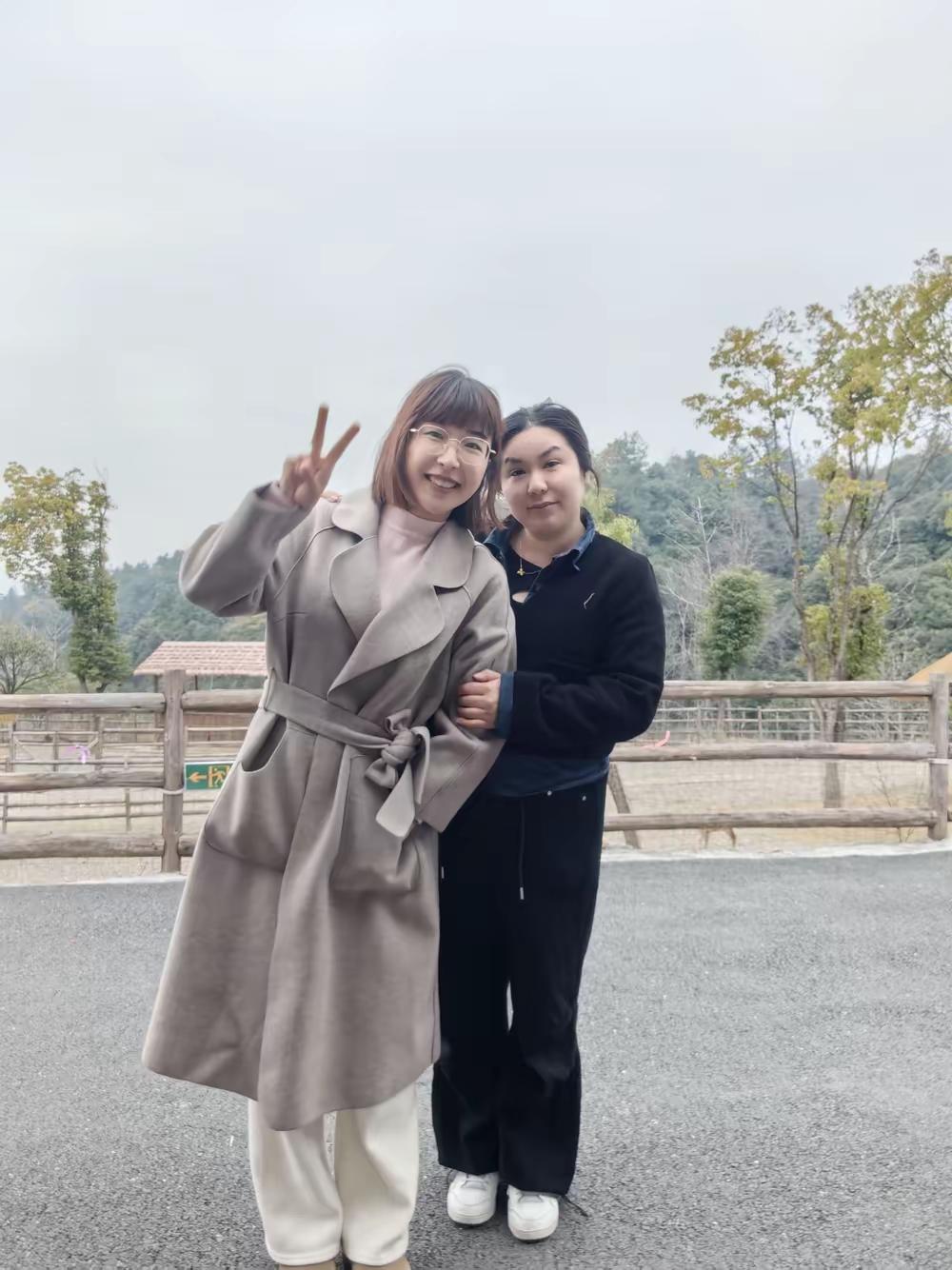 女人到中年，不比漂亮有钱，淡定健康才赢家
还在纠结谁看起来更年轻吗？真正有魅力的