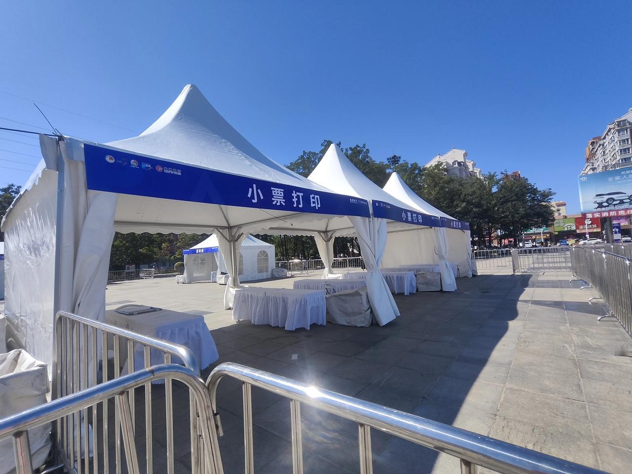 红海滩马拉松终于来了，跑最北海岸线，赏最美红海滩，辽宁以北，盘锦最美。大美盘锦张