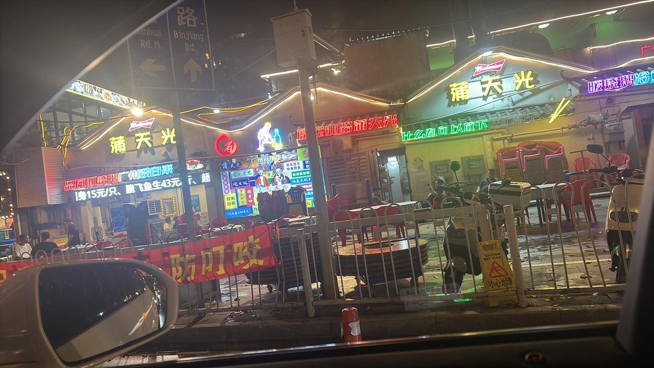 看到有消息说为报复乌克兰袭击莫斯科，俄罗斯派空天军，炸毁了乌克兰普列奥布拉任斯基