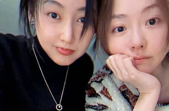 张靓颖给张天爱接机做饭，一句“我爱人”甜翻全网
内娱神仙友情又炸屏了！刷到张靓颖