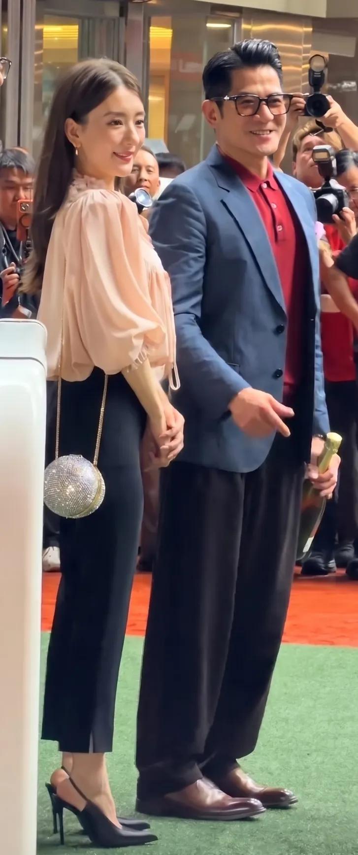 郭富城给天下男人上了一课：
娶老婆可以娶没文化的，
也可以娶没钱的，但千万不能娶