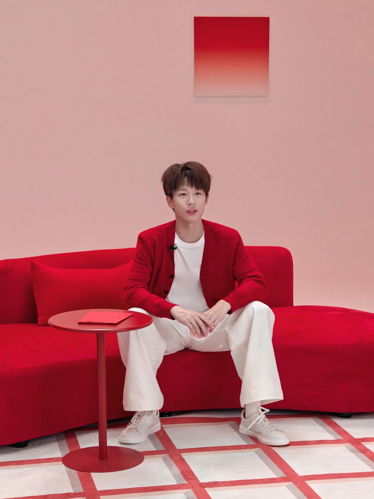 林高远治愈笑容来了，元气满满，真的好优秀的孩子，永远可以留存新年祝福！
小林将军