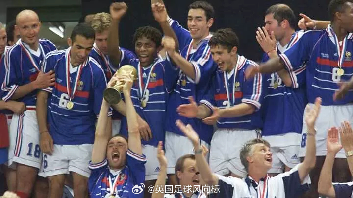 巴拉圭vs法国围观世界杯世界杯【狂人狂语】先认认这位胖成球的老哥是谁？然后再听听