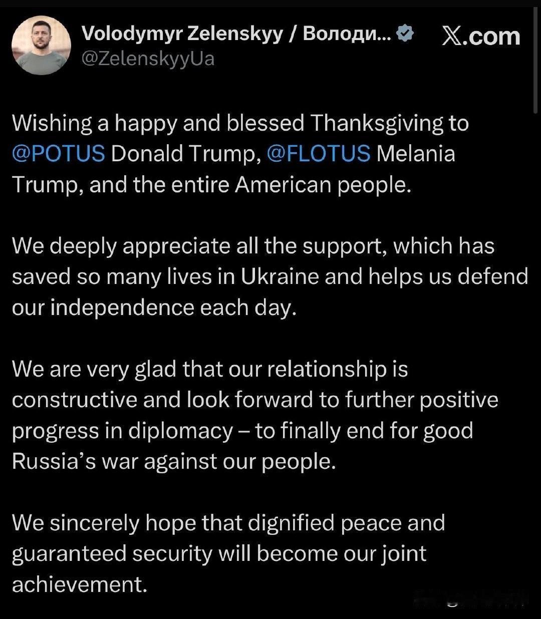 泽圣发文祝福川普和梅拉尼亚感恩节快乐。
“衷心祝愿 @POTUSDonaldTr