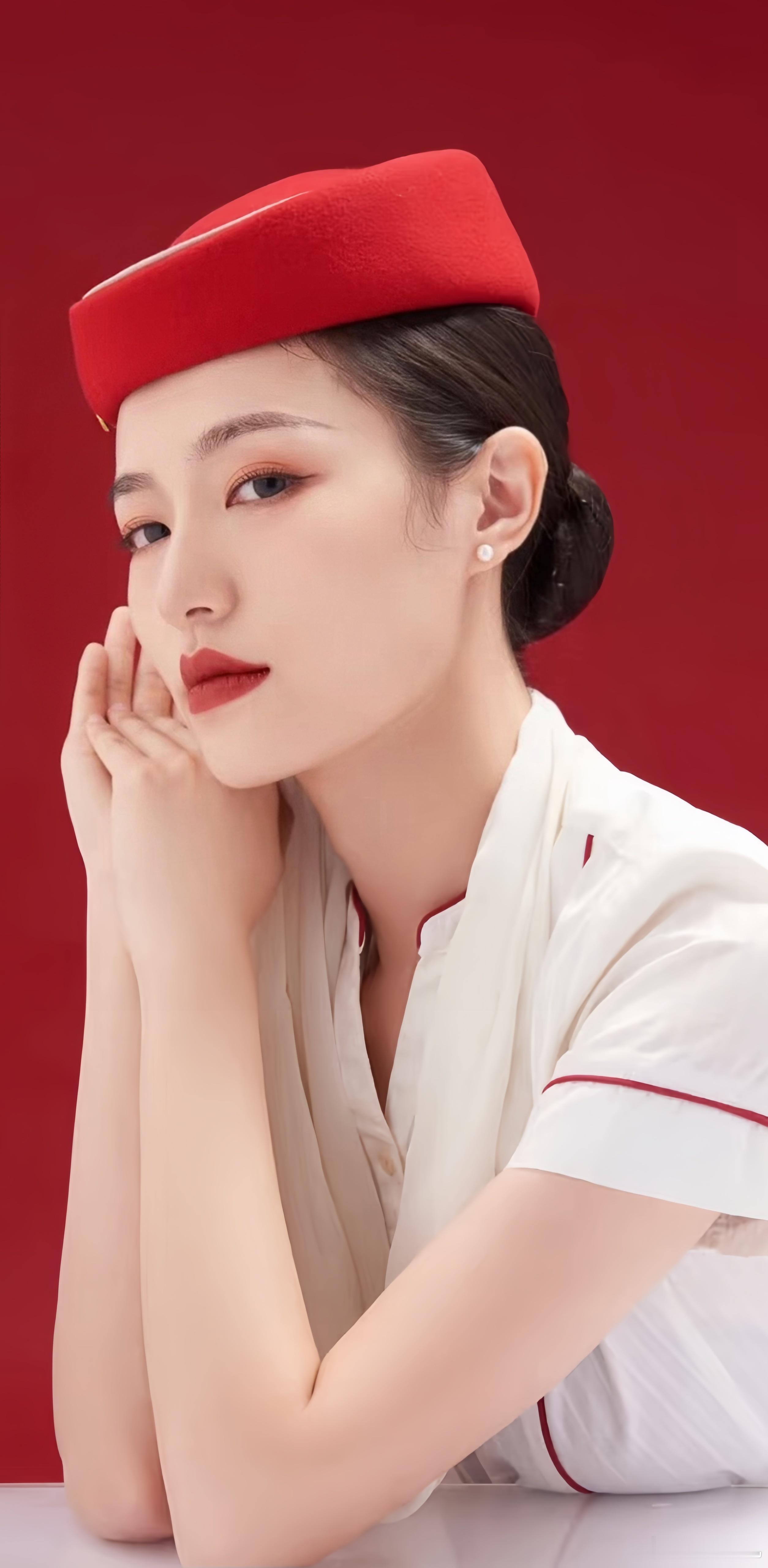 外航空姐，这也太美了吧。 ​​​