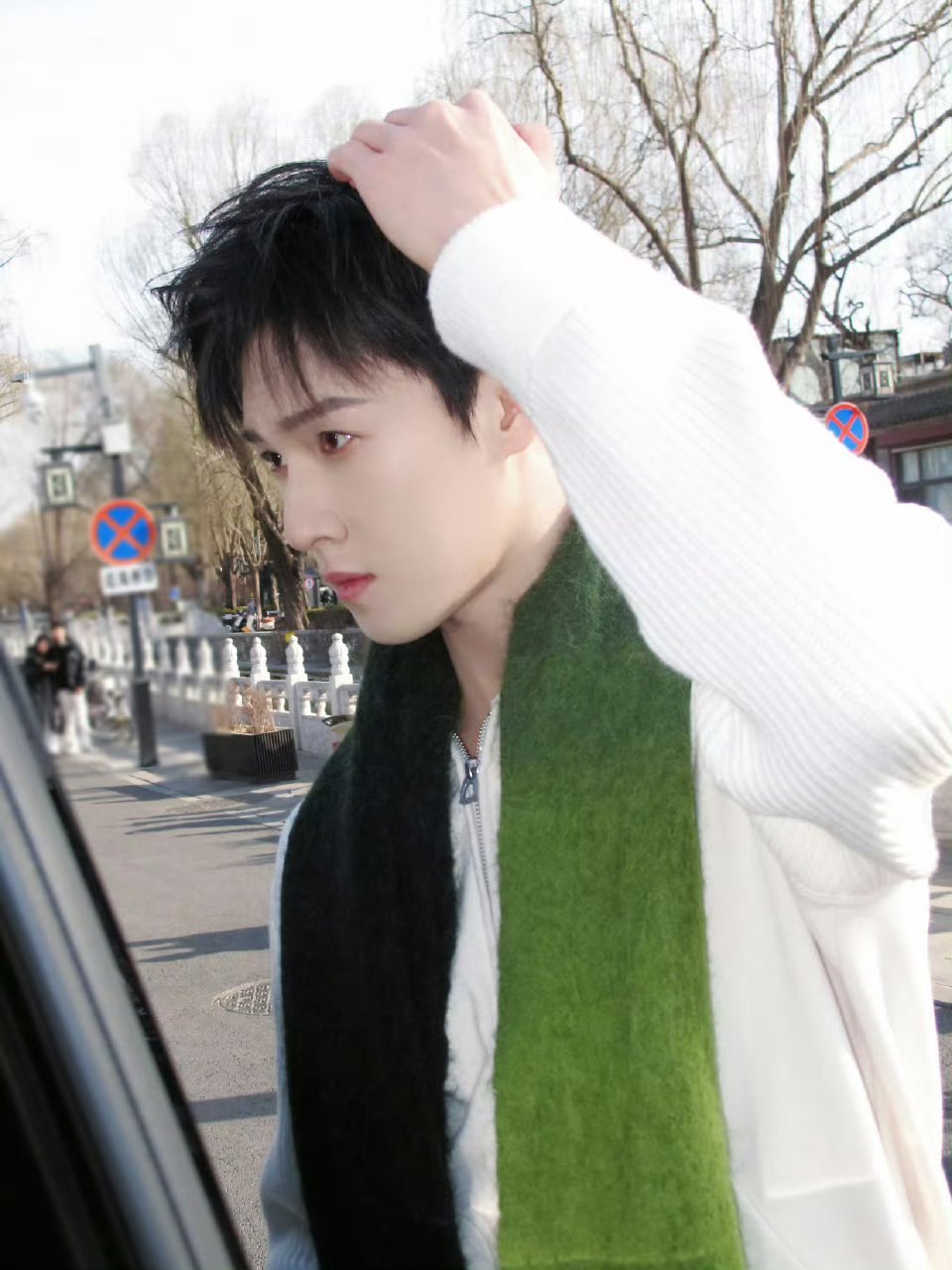 李昀锐毕雯珺合作期待🈶李昀锐的春晚舞台今年为了李昀锐再次看起春晚 。穿红衣的小