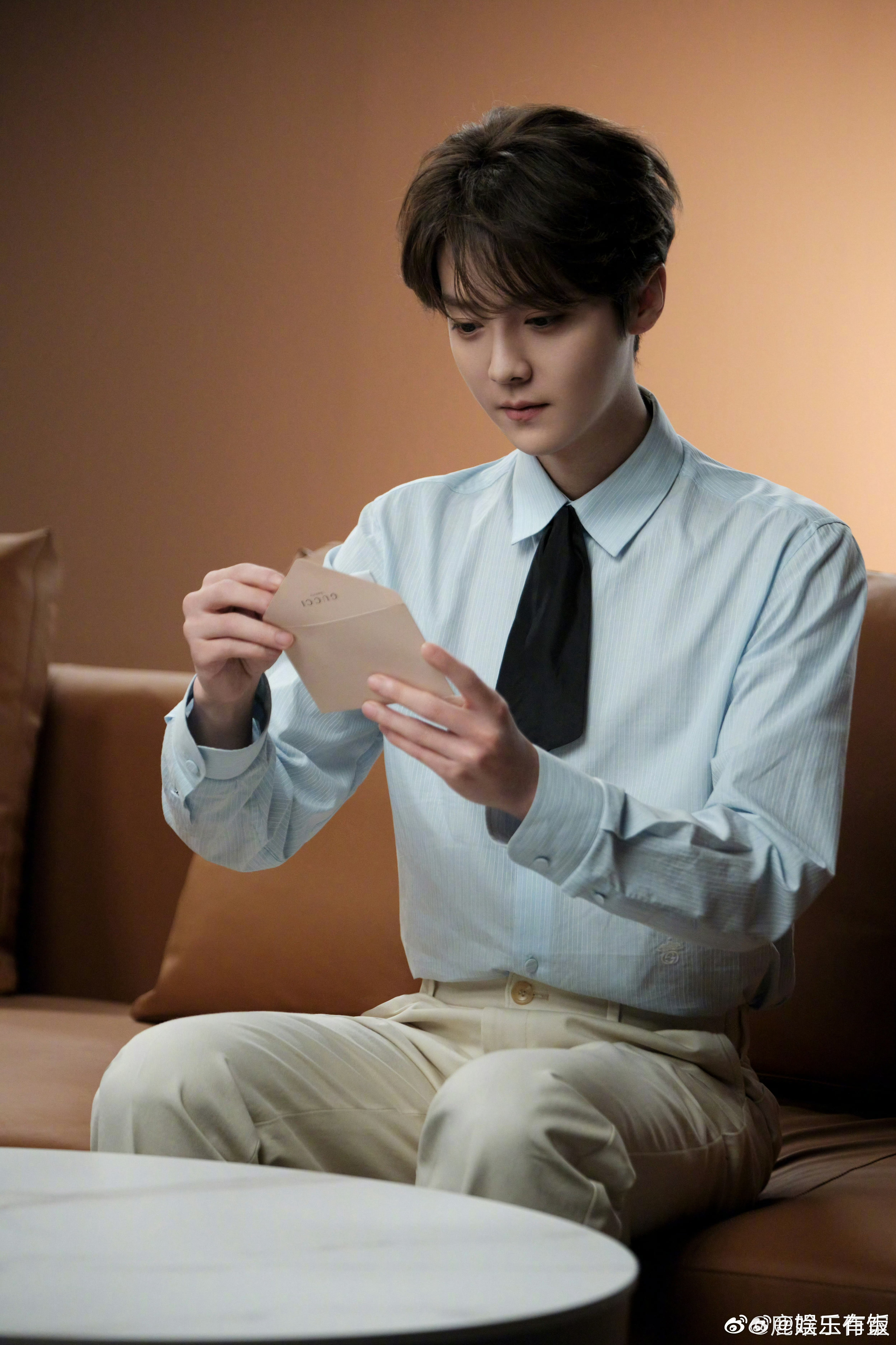 学妹分享高中时期的鹿晗鹿晗 小说里的风云学长照进现实 刷到网友分享的鹿晗学生时期