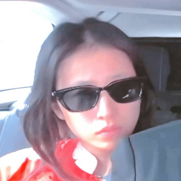 周雨彤是有什么恋味癖嘛？ ​​​