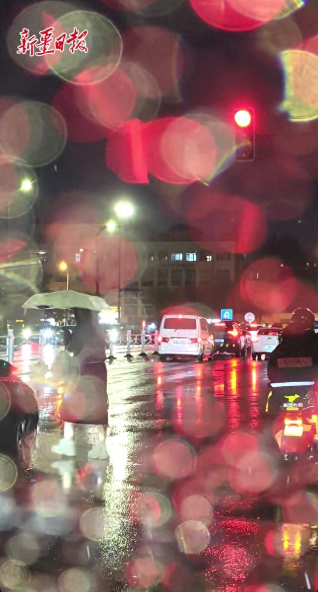 黄叶初雪！乌鲁木齐绝美一幕，看得远在他乡的我格外思念哥哥
