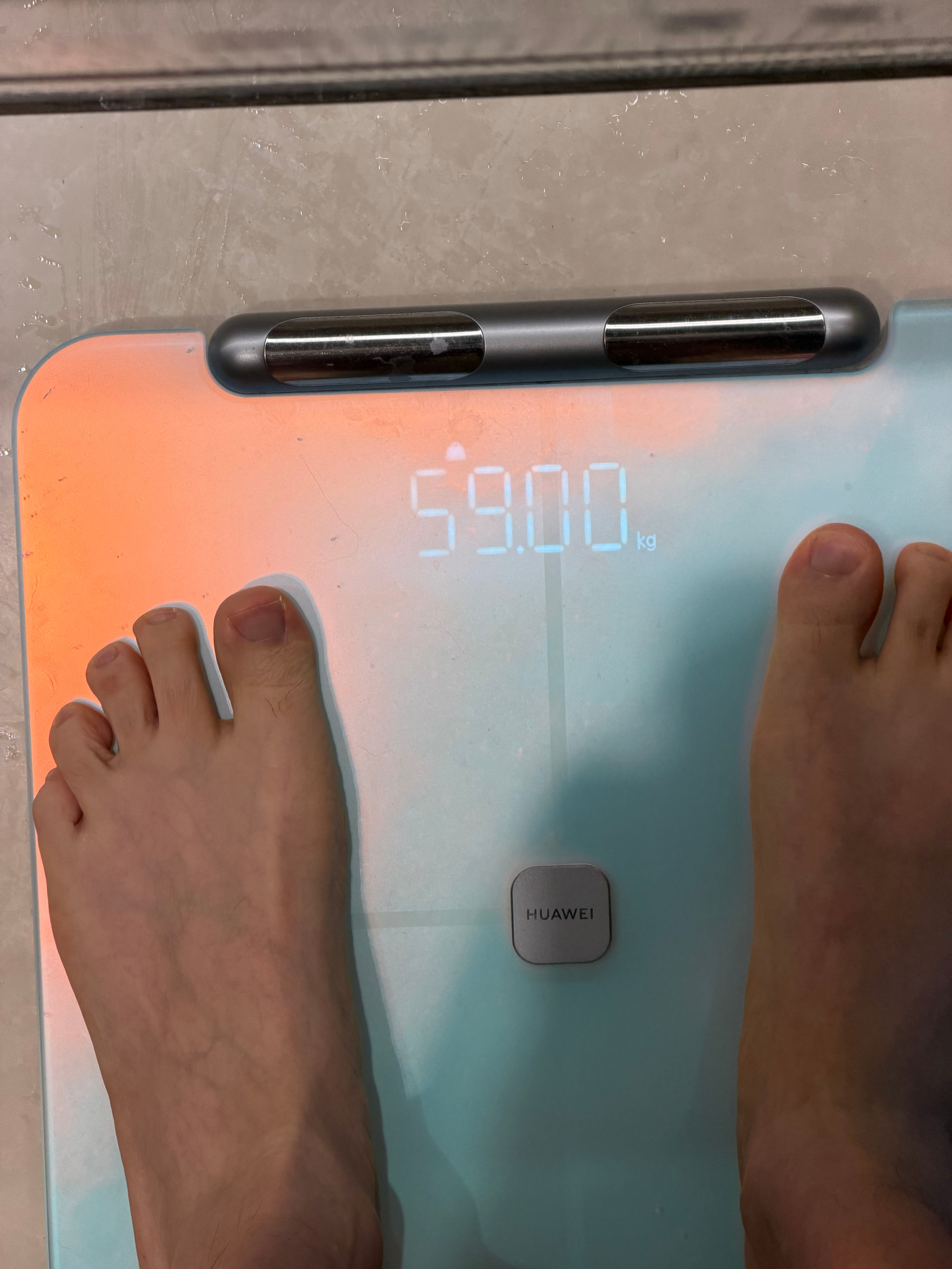 不知不觉又瘦了一斤记住其他饮食你可以吃的少，但蛋白质一定要吃很够狠够！蛋白质可能