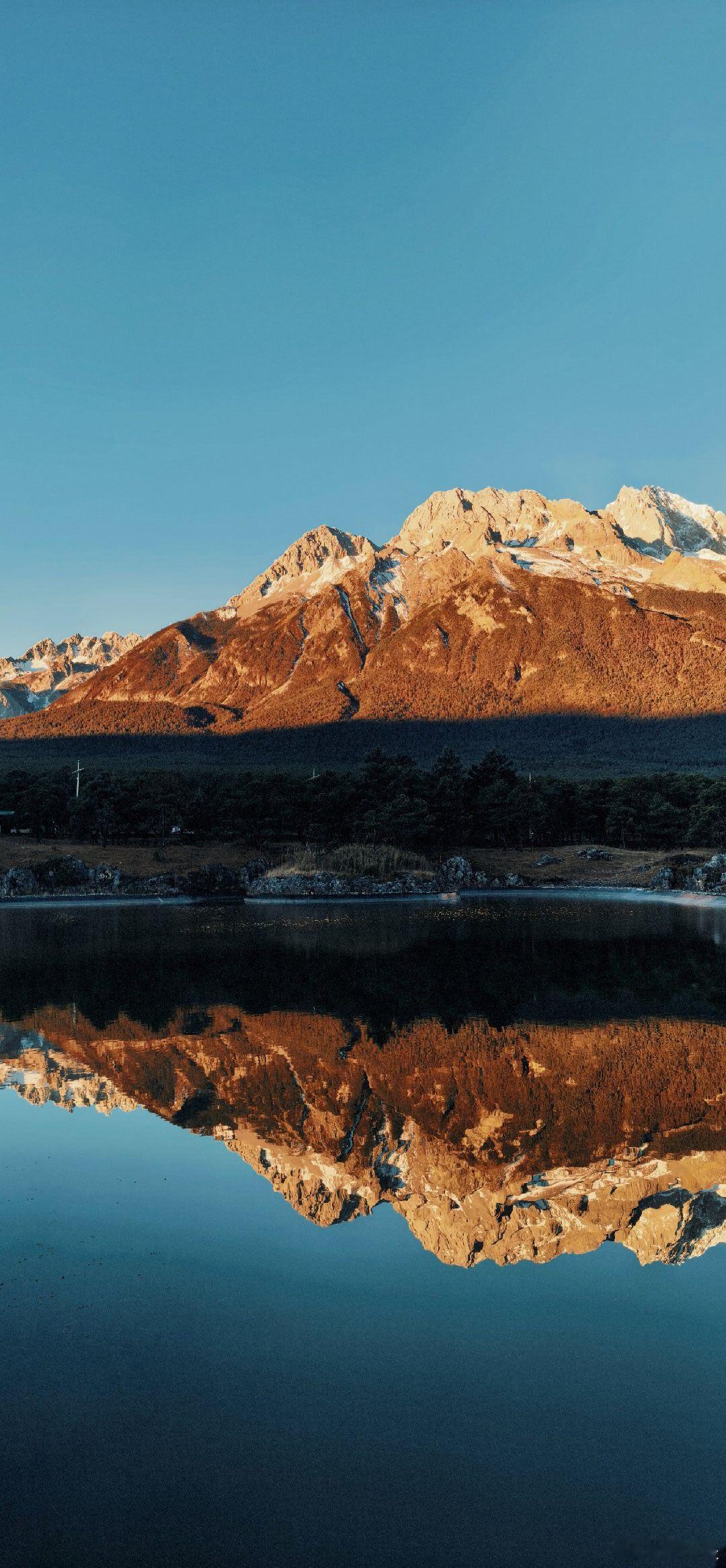 燕山派日常 今日份壁纸来一张Photo By 华为Mate 80 Pro Max