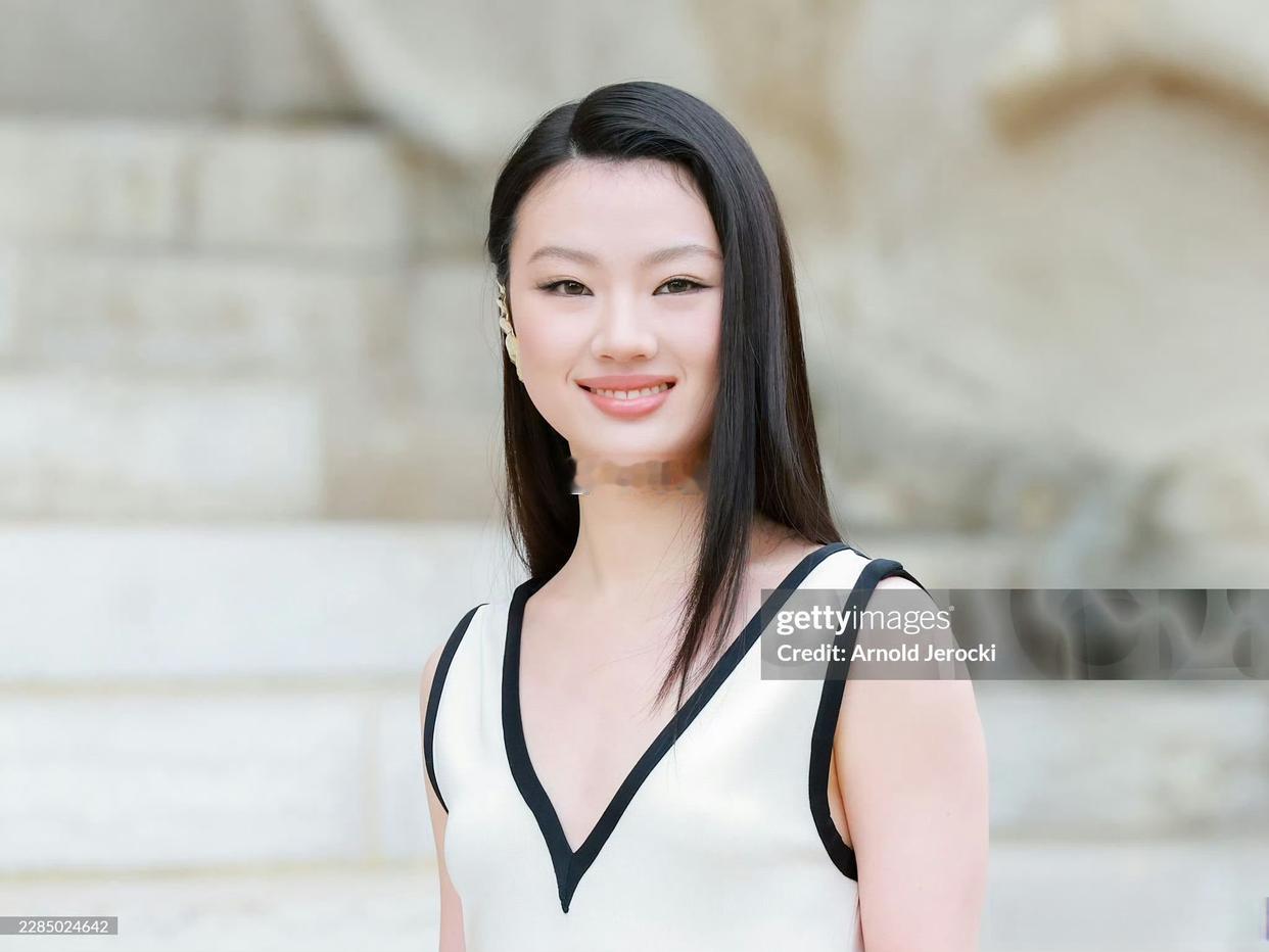 单依纯巴黎时装周香奈儿大秀G社生图出炉，如何？ 