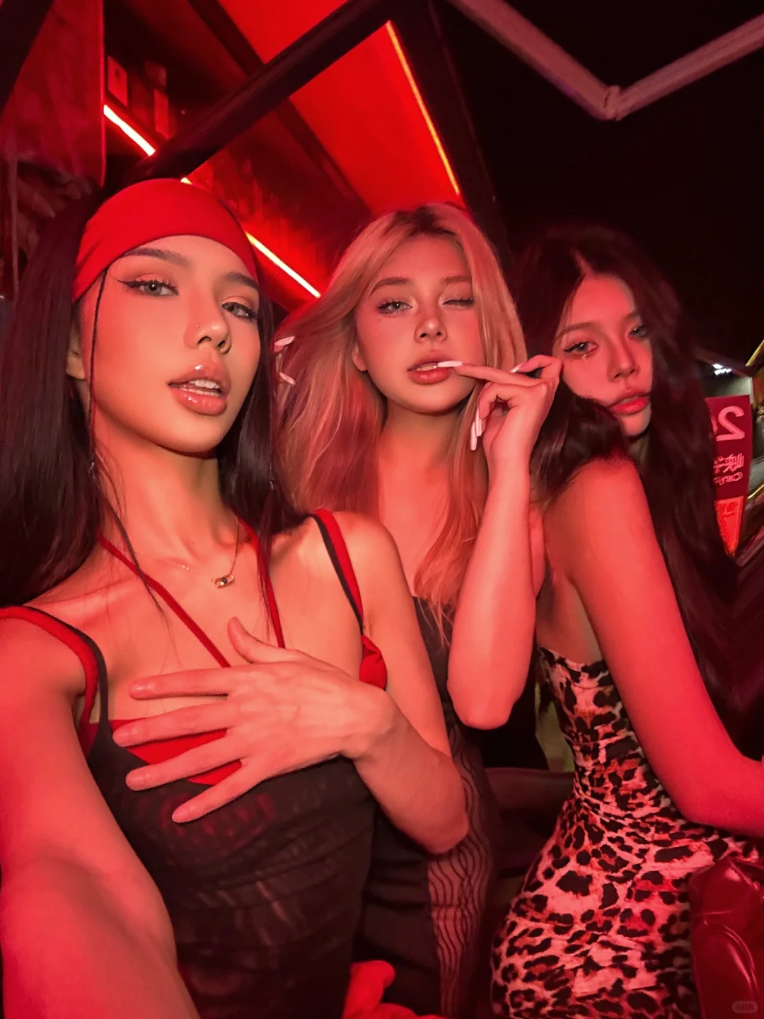 🎟️姐妹周末 合照拍了猛男看了𝐨𝐨𝐨𝐨𝐨𝐤