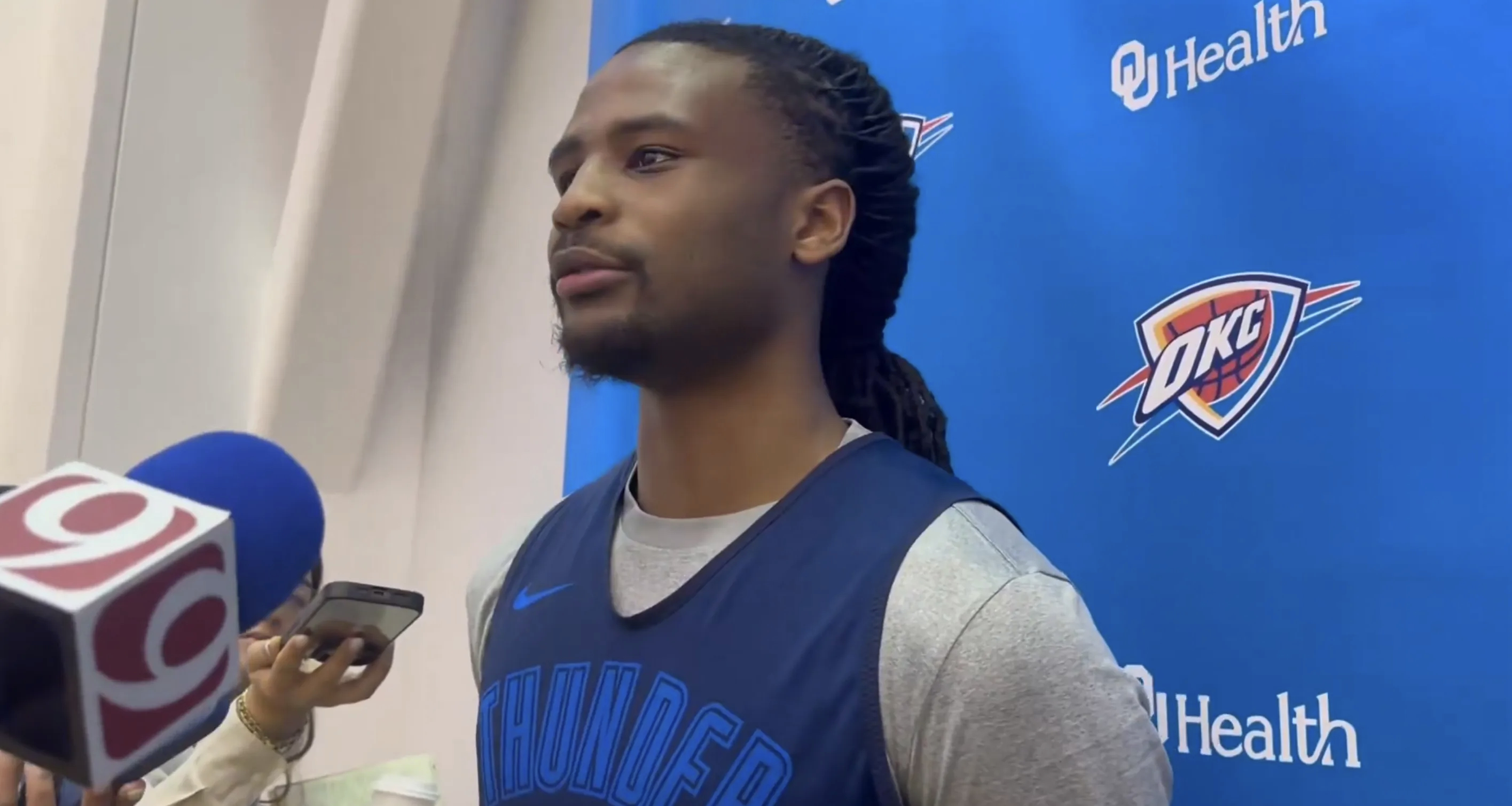 卡森华莱士赛前谈到如果入选最佳防守阵容时表示：“那将意义重大。这并不是你刻意去追