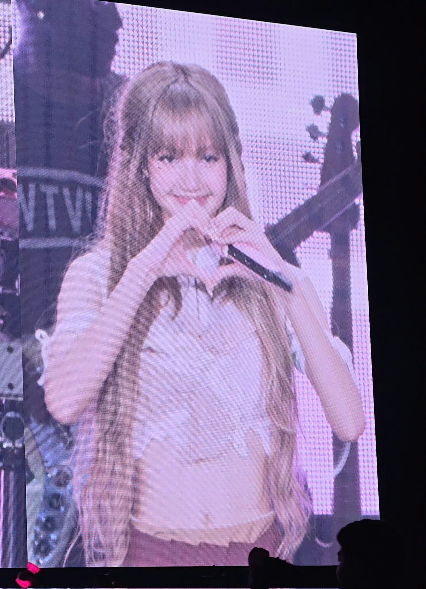 今晚的LISA和出道时有什么区别🥺 ​​​