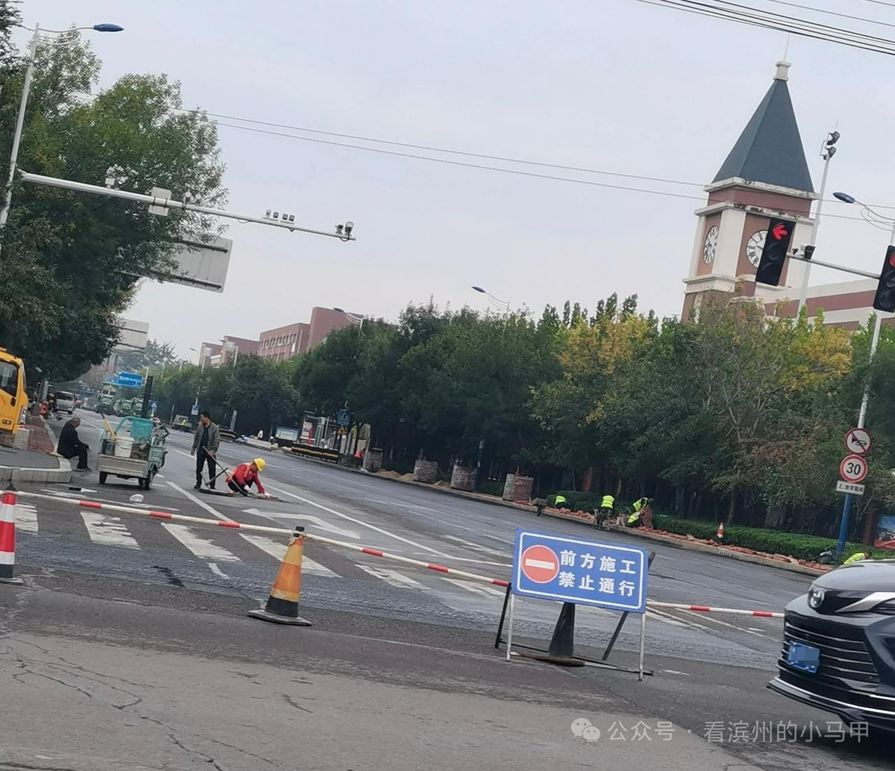 滨州一小学附近，终于修了

2025年10月3日，山东省滨州市民李先生在山东航空