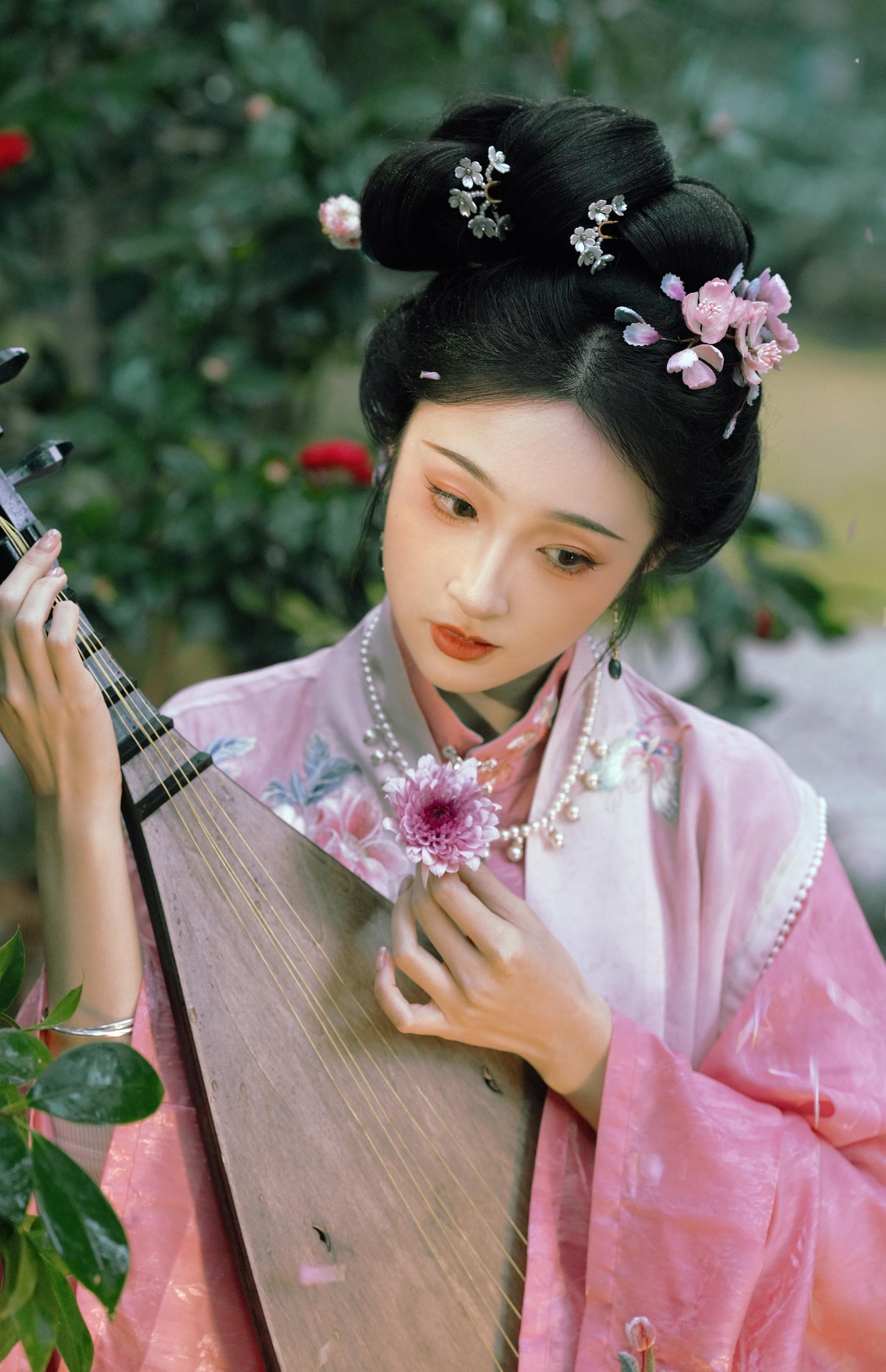 春知晓 梦不觉。