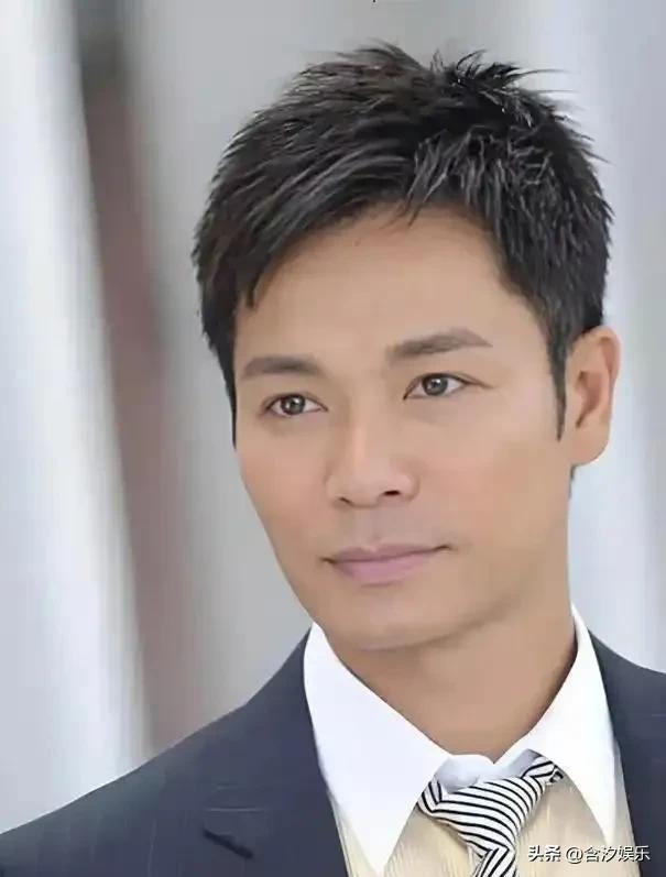 1997年，32岁的郭晋安，向25岁的刘小慧求婚。谁料，刘小慧直接拒绝！转身却嫁