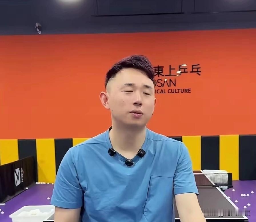 为什么张继科巅峰无敌？

张煜东说:
你们误会张继科了，
他最强的不是反手，
而