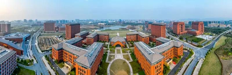 浙江大学化学系那是相当强！它发展超百年，可追溯到1915年的应用化学科。1998