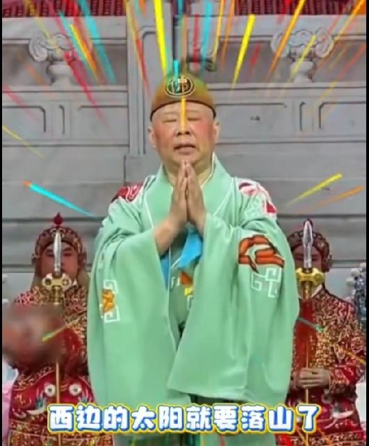 不得不说，老郭这些年在娱乐圈玩得风生水起，说相声，玩京剧，拍电影，收徒弟……可他