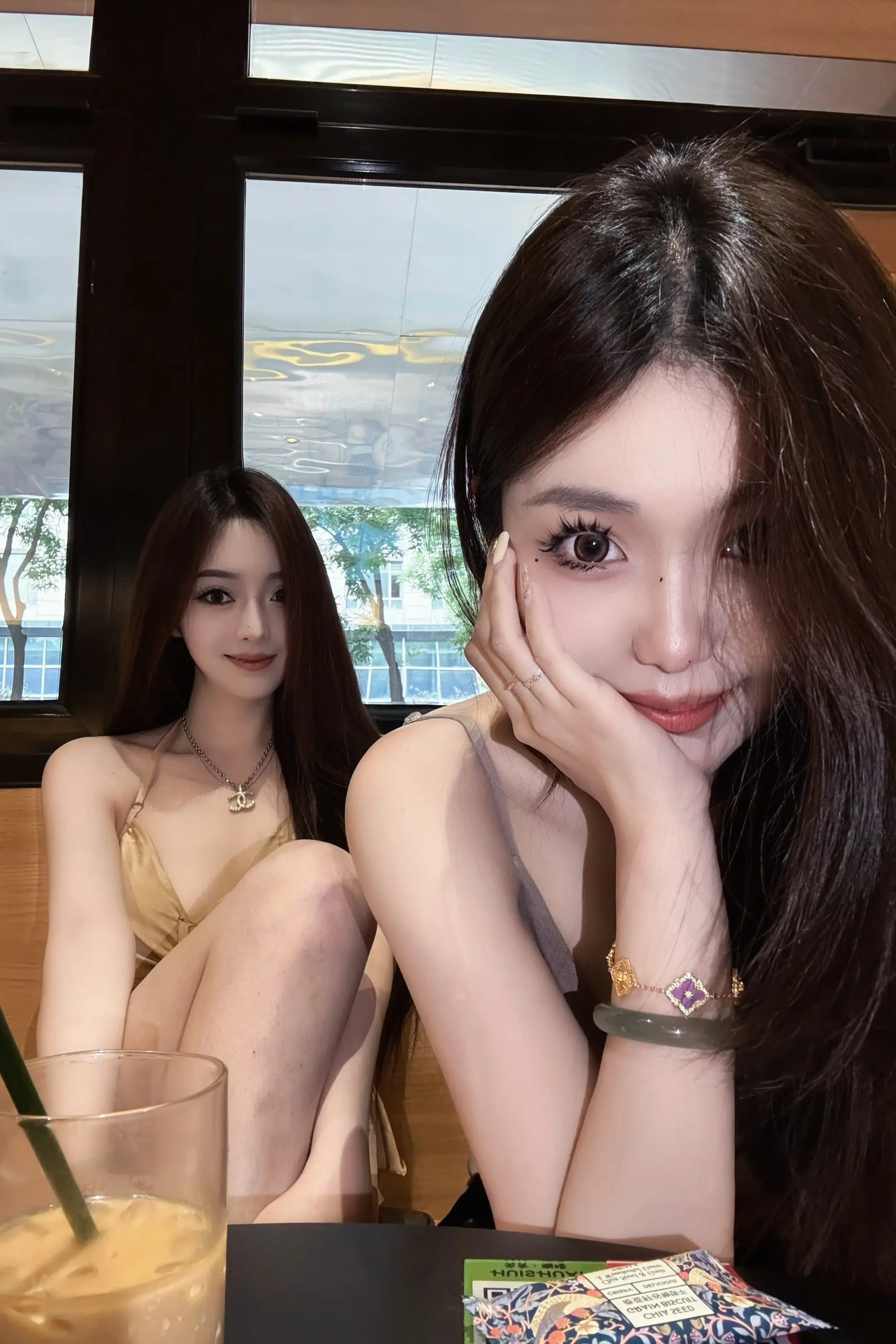 你说挚友难寻 于是我们成了最佳损友
