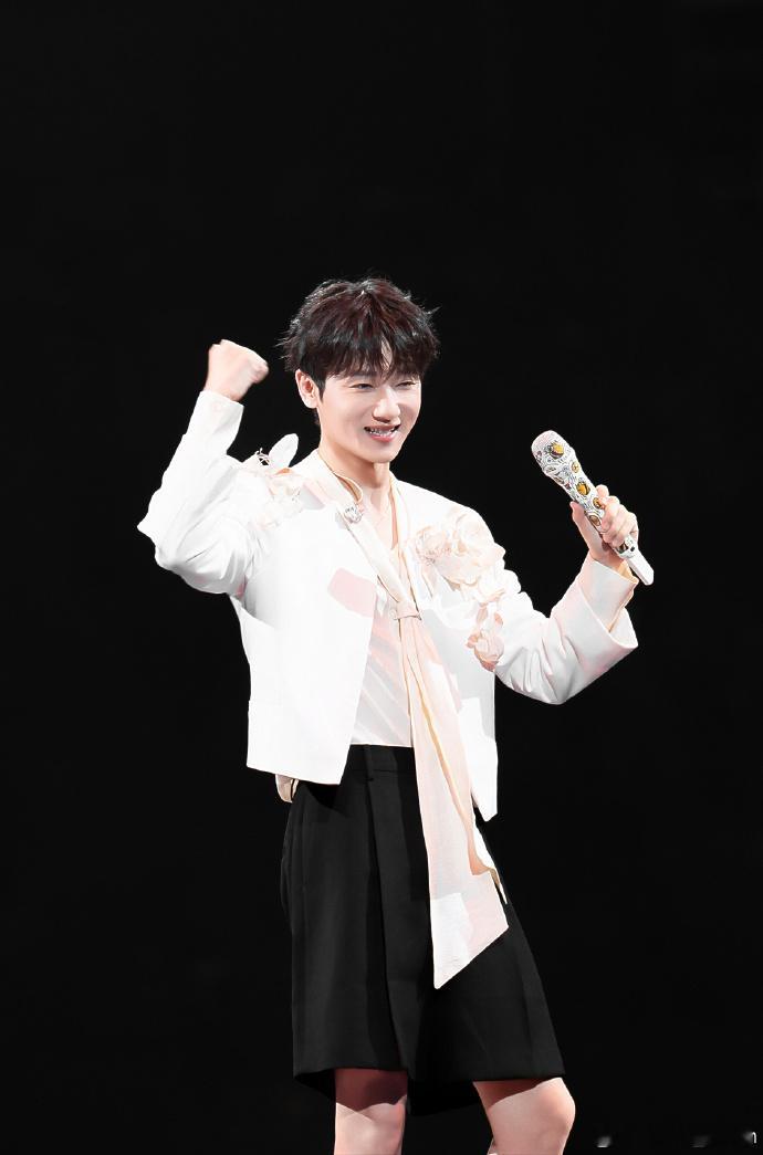蒋敦豪巡演广州站秒售罄开票瞬间席位即告清空，这也太火爆了吧，蒋敦豪《你来啦》巡演