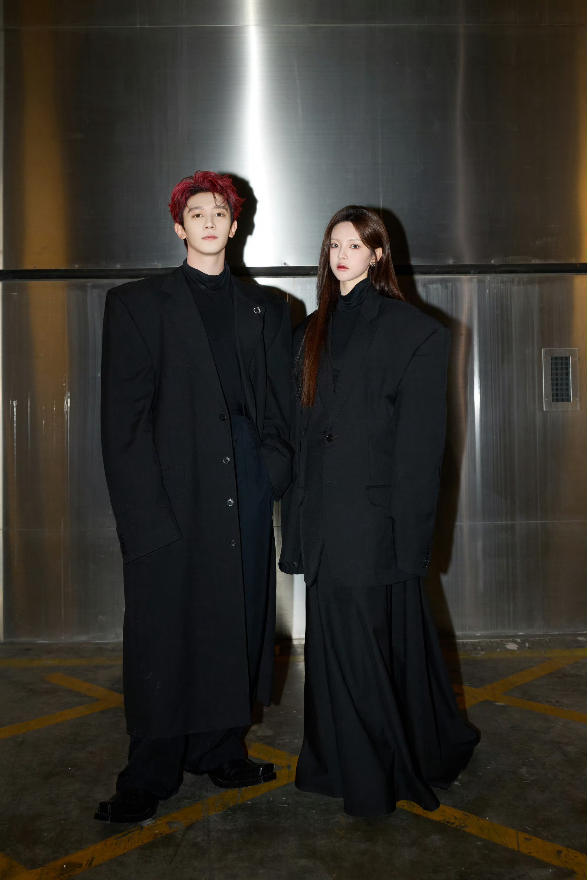 哈哈哈好搞笑好帅气的两座双开门啊[笑cry][笑cry][笑cry] 