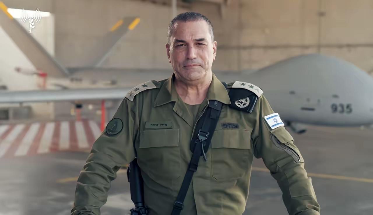 伊朗革命卫队情报部门把以色列飞行员的照片挂上了社交网络，附了一句话：我们不会再让