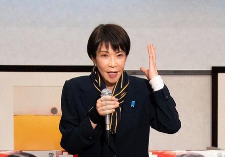 是时候醒醒了，央视已经把话挑明。日本瞄准的不是小打小闹。不少人还觉得日本翻不出浪