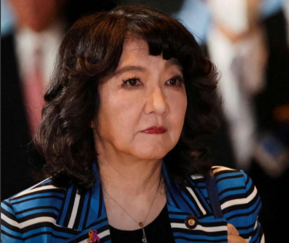 澳大利亚广播公司今天报道：“日本财务大臣片山皋月周五表示，她将于下周访问美国期间