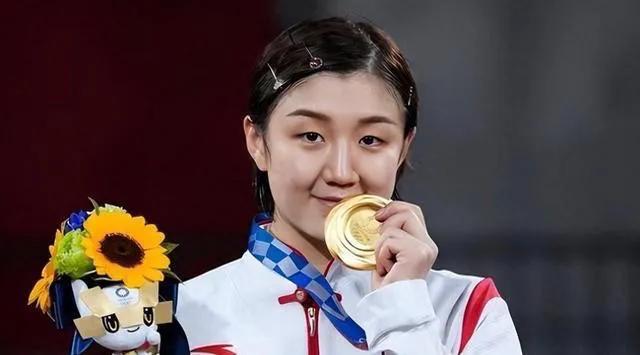 陈梦结束奥运比赛后，我建议她对这 3 个人说对不起

1、对王曼昱说，曼昱对不起