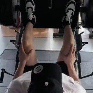 内娱追星卷到太空！黄景瑜停工两年冲亚轨道 300万船票硬核追梦
 
内娱是要把天